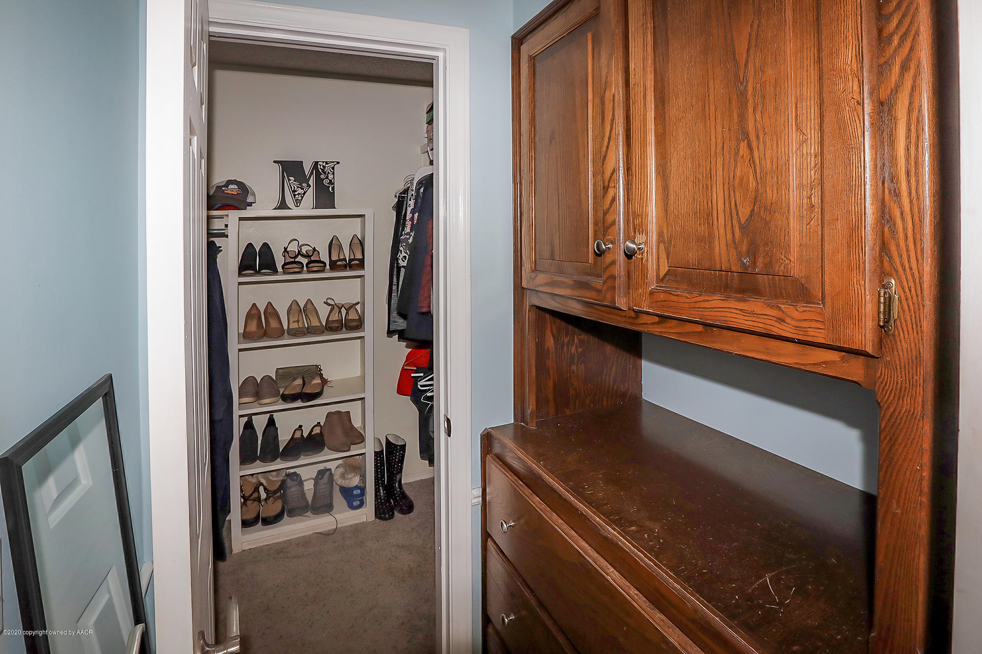 6701 Bayswater Road Amarillo, TX 79109 - Photo 15 of 27 Master Bath Built-Ins