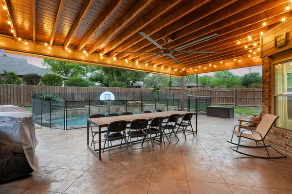 $489,900 | 2113 Carriage Hill, Denton, TX 76207