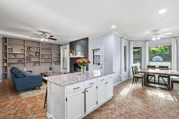 $489,900 | 2113 Carriage Hill, Denton, TX 76207