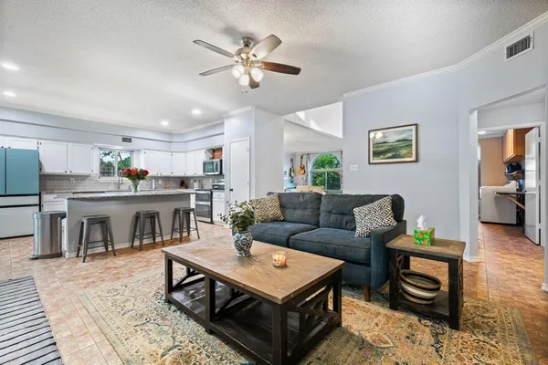 $489,900 | 2113 Carriage Hill, Denton, TX 76207