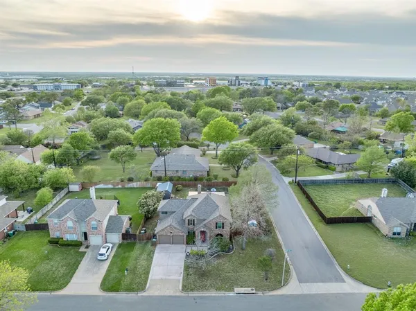 $489,900 | 2113 Carriage Hill, Denton, TX 76207