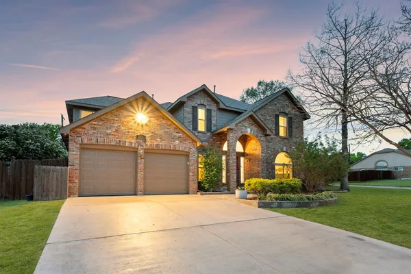 $489,900 | 2113 Carriage Hill, Denton, TX 76207