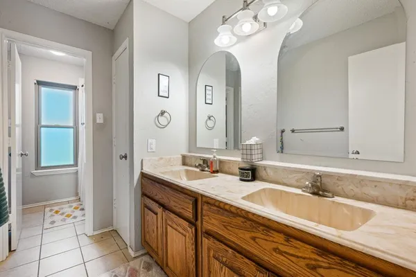 $489,900 | 2113 Carriage Hill, Denton, TX 76207