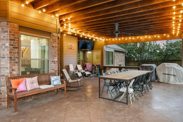 $489,900 | 2113 Carriage Hill, Denton, TX 76207