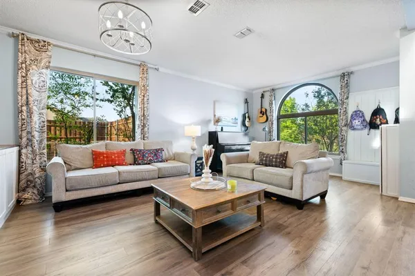 $489,900 | 2113 Carriage Hill, Denton, TX 76207