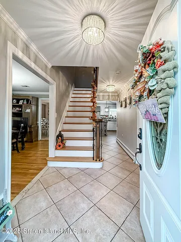 a view of entryway with hall