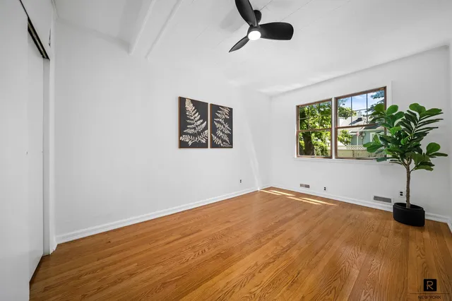 $893,000 | 25 Bay Street | City Island