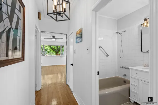 $893,000 | 25 Bay Street | City Island