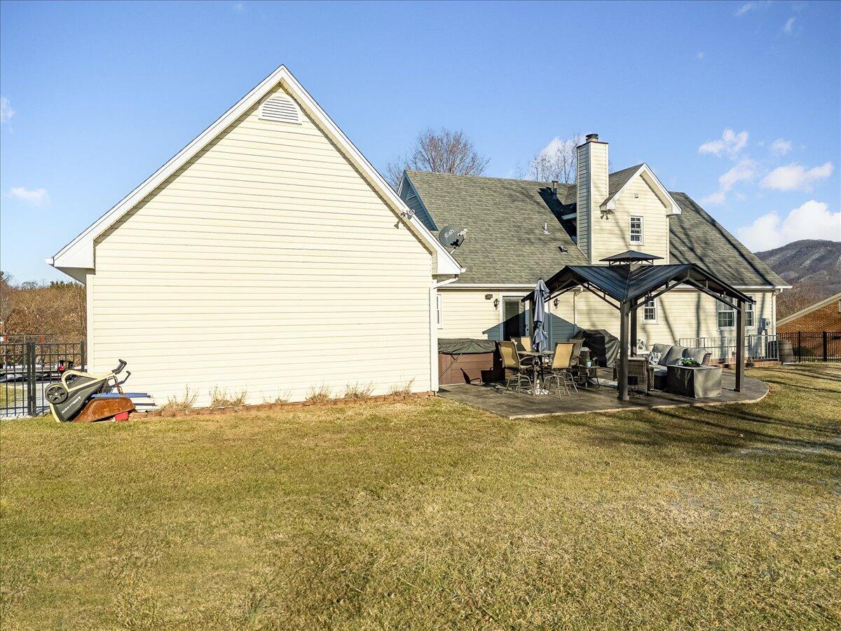 5022 Huntridge Road Roanoke, VA 24012 - Photo 17 of 49 17-5022 Huntridge Rd_17
