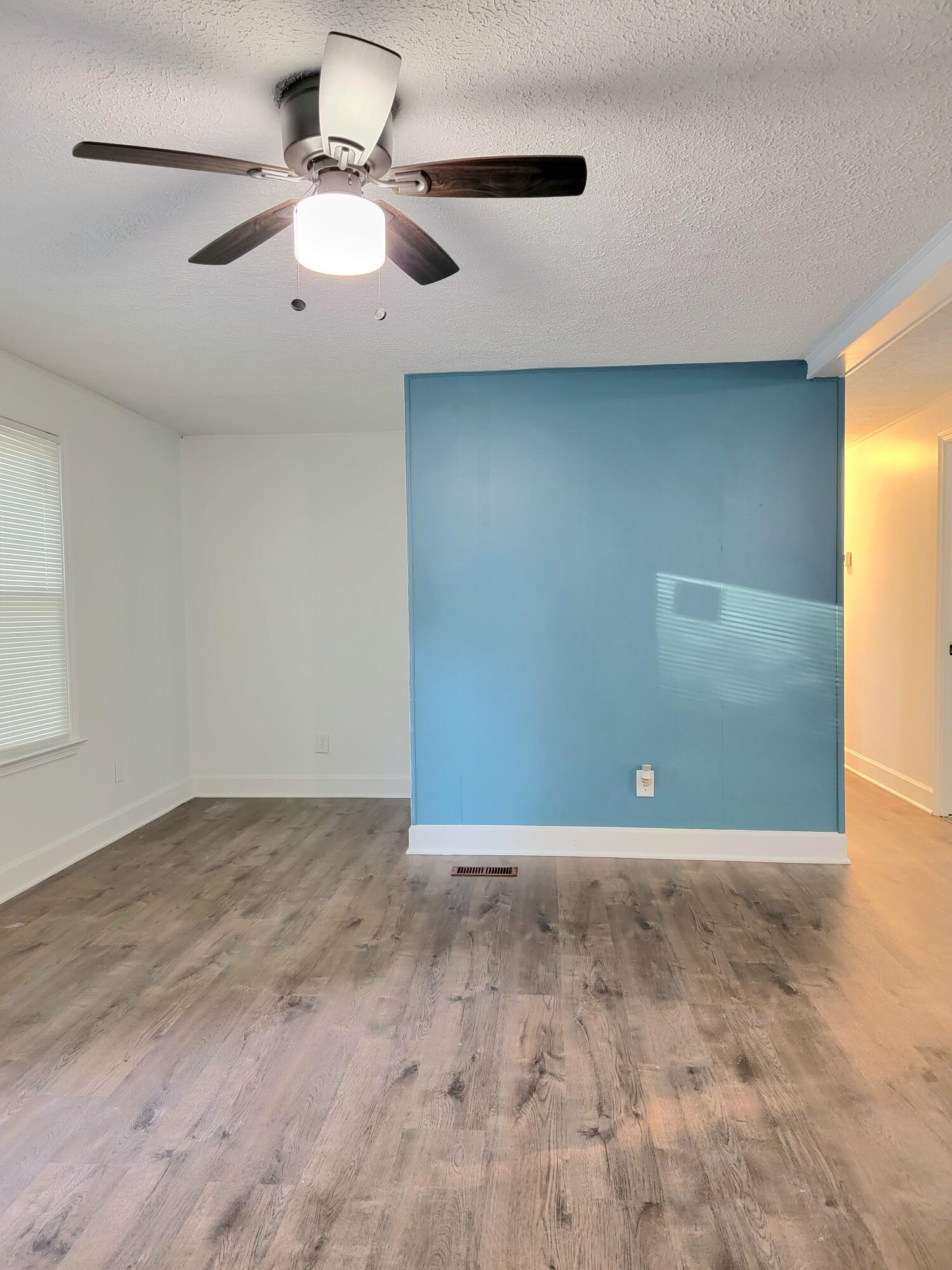 384 B Gingerhill Road Thomson, GA 30824 - Photo 5 of 27 20221024_174829