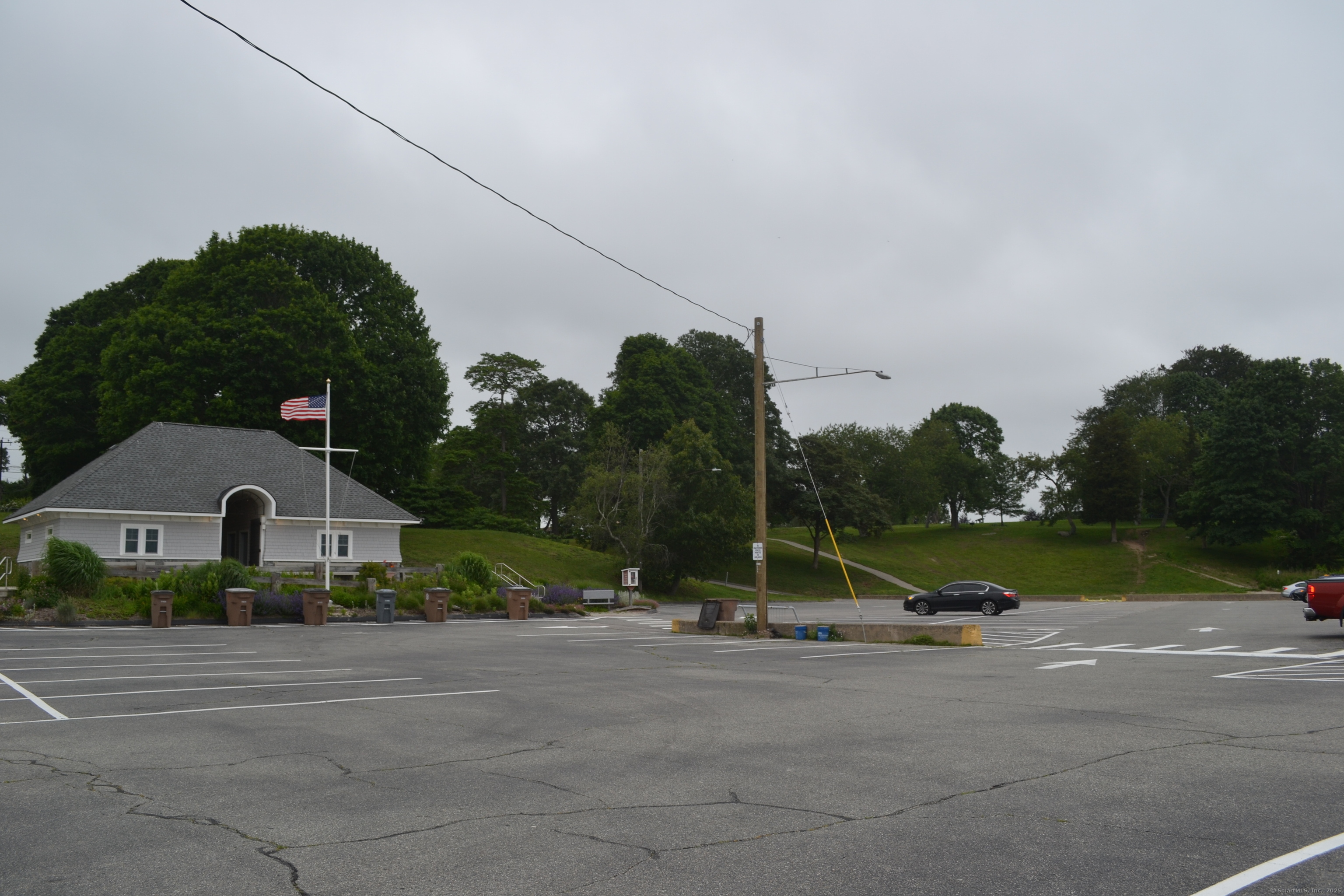 110 Columbus Avenue East Lyme, CT 06357 - Photo 13 of 24