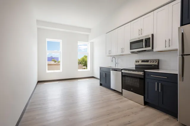 $2,554 | 857 Bergen Avenue, Unit 403, Jersey City, NJ 07306