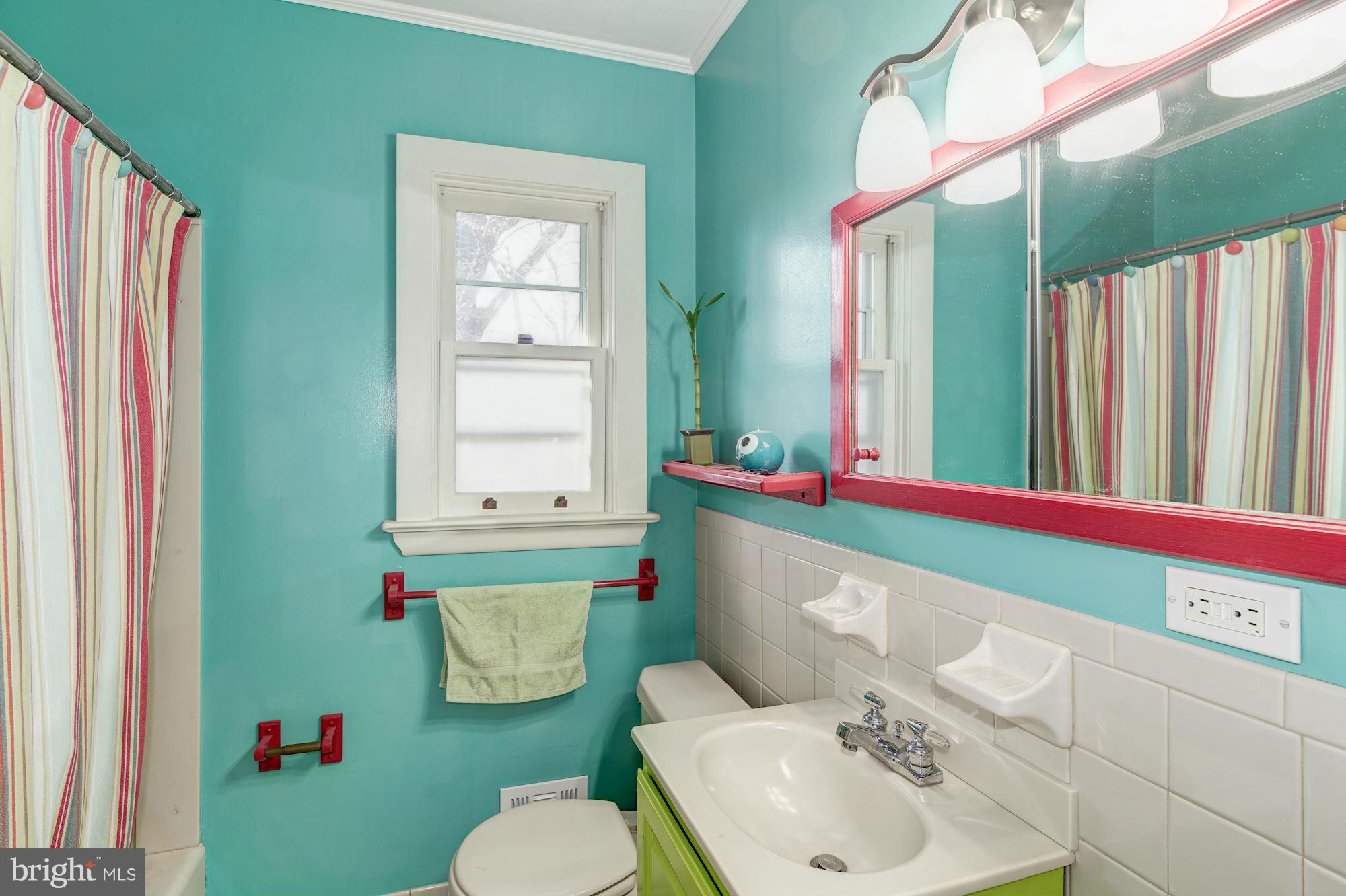 8612 Highgate Road Alexandria, VA 22308 - Photo 19 of 30 Bath