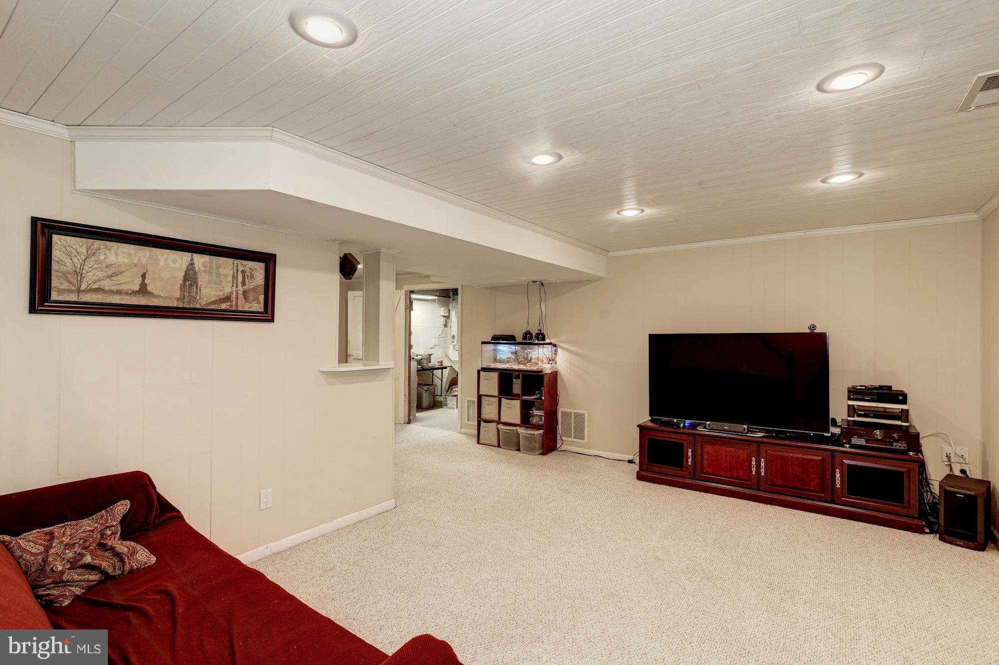 8612 Highgate Road Alexandria, VA 22308 - Photo 20 of 30 Interior (General)