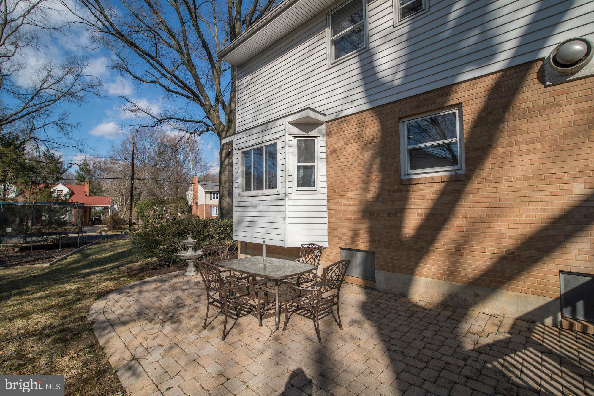 8612 Highgate Road Alexandria, VA 22308 - Photo 28 of 30 Exterior (Rear)