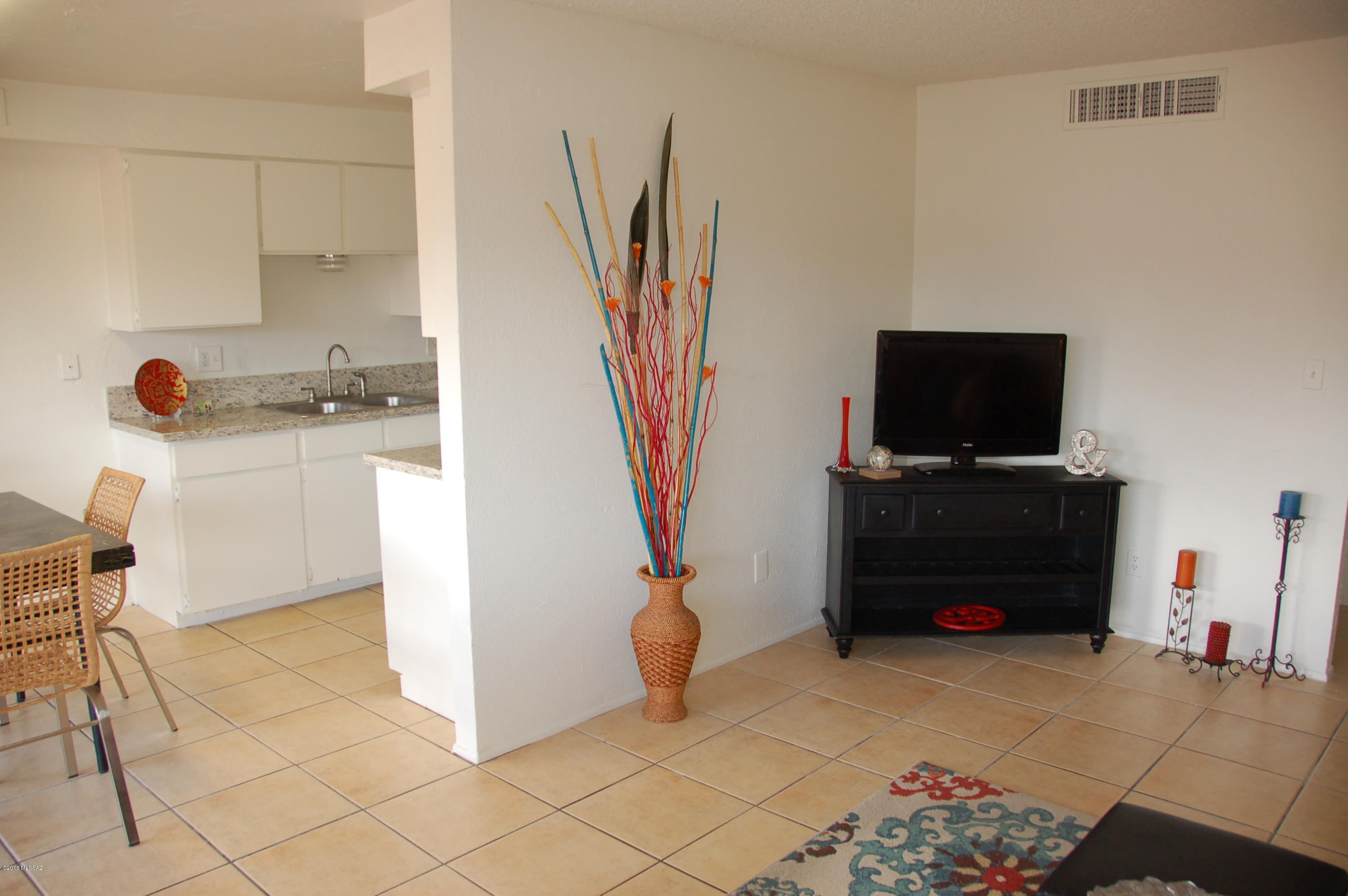 7225 East Stella Road Tucson, AZ 85730 - Photo 8 of 26 Gallery Image 8
