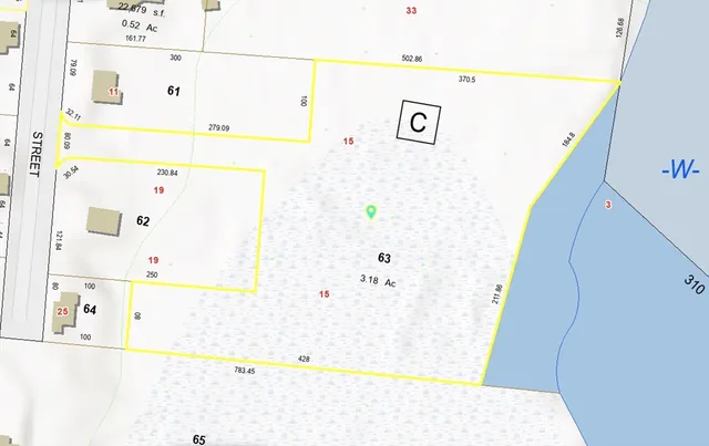 a view of a tennis court