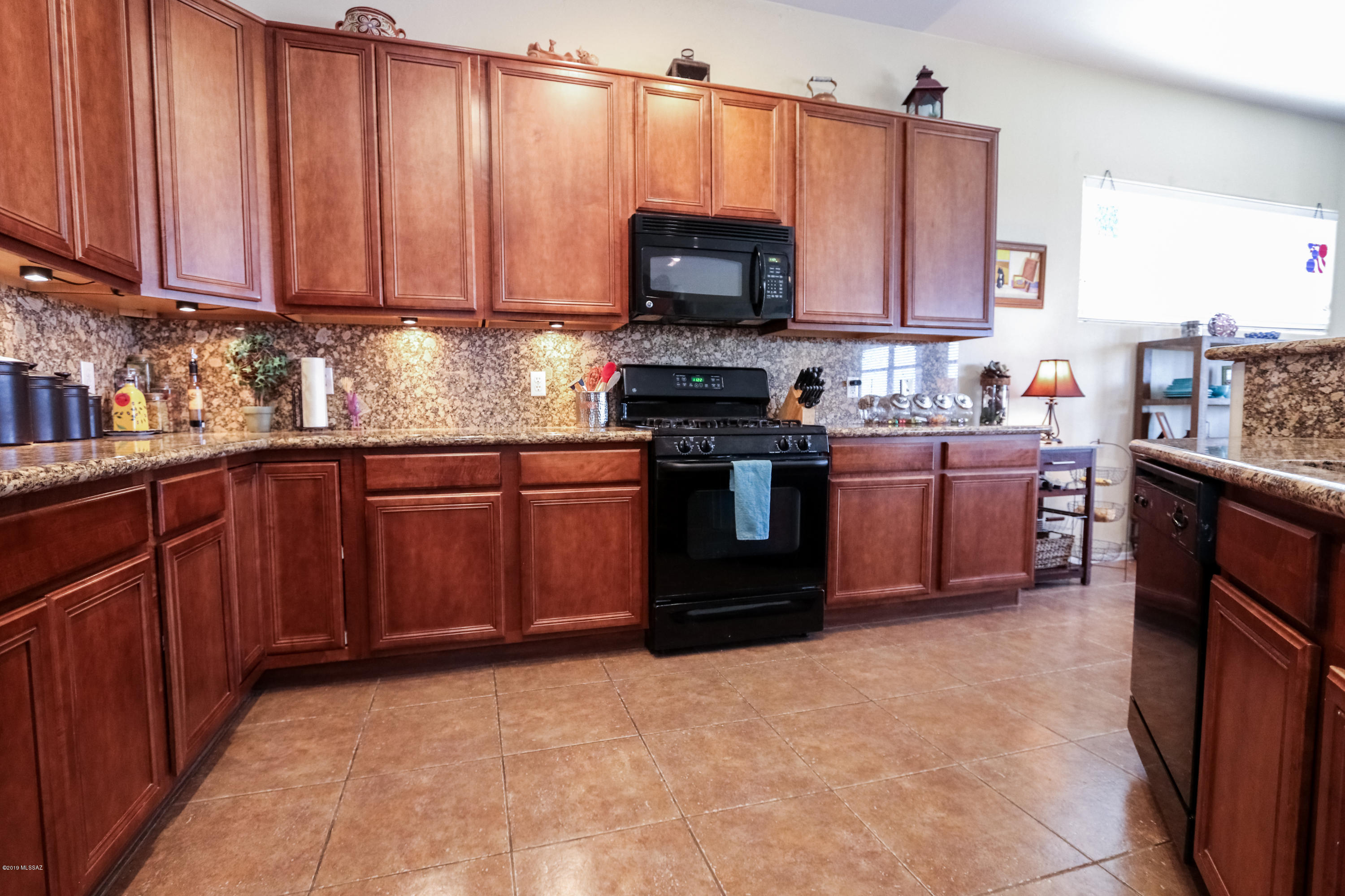 10834 South Heart Break Ridge Place Vail, AZ 85641 - Photo 15 of 43