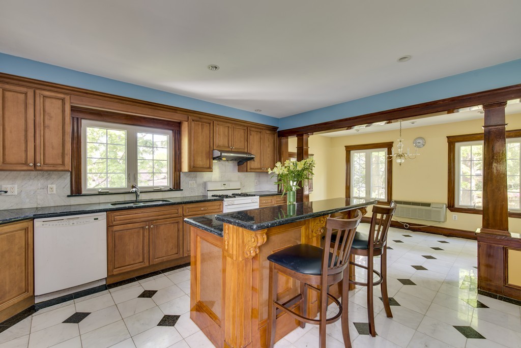 162 Monroe Road Quincy, MA 02169 - Photo 14 of 30 Gallery Image 14