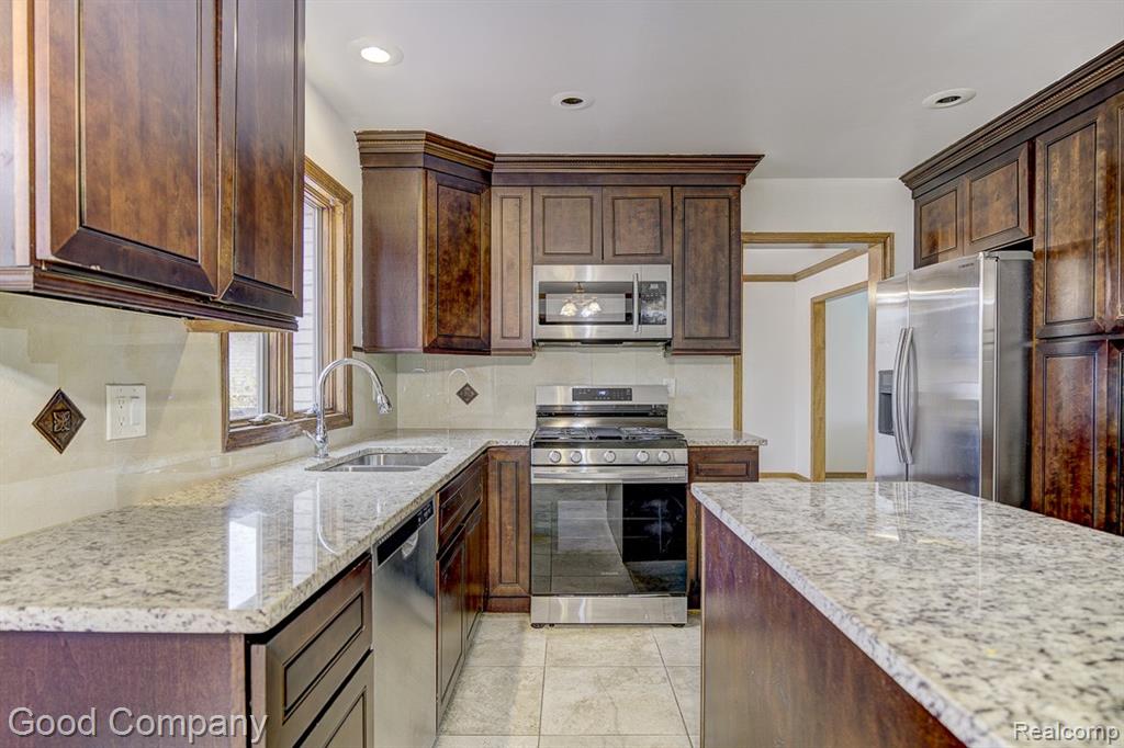 38092 Westchester Road Sterling Heights, MI 48310 - Photo 21 of 53