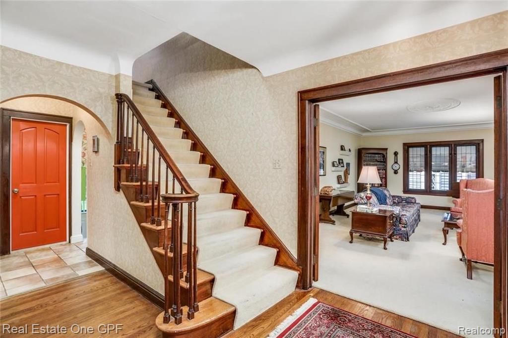 810 Barrington Road Grosse Pointe Park, MI 48230 - Photo 6 of 37