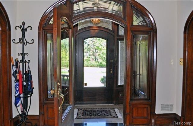  Foyer