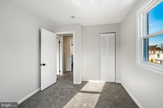 $385,000 | 61 Pennsylvania Avenue, Phoenixville, PA 19460