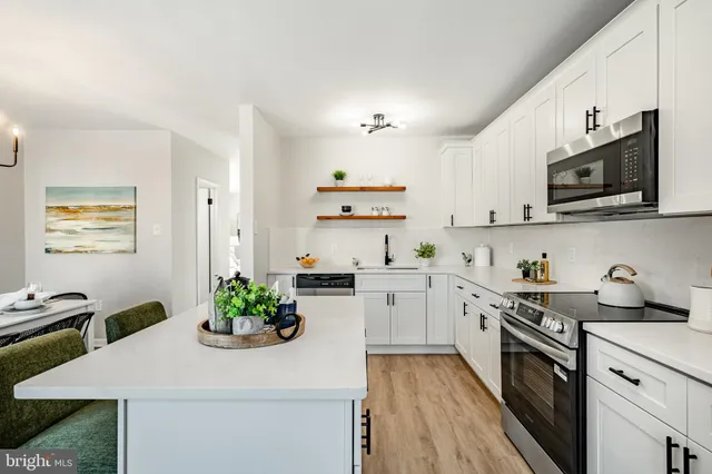 $385,000 | 61 Pennsylvania Avenue, Phoenixville, PA 19460