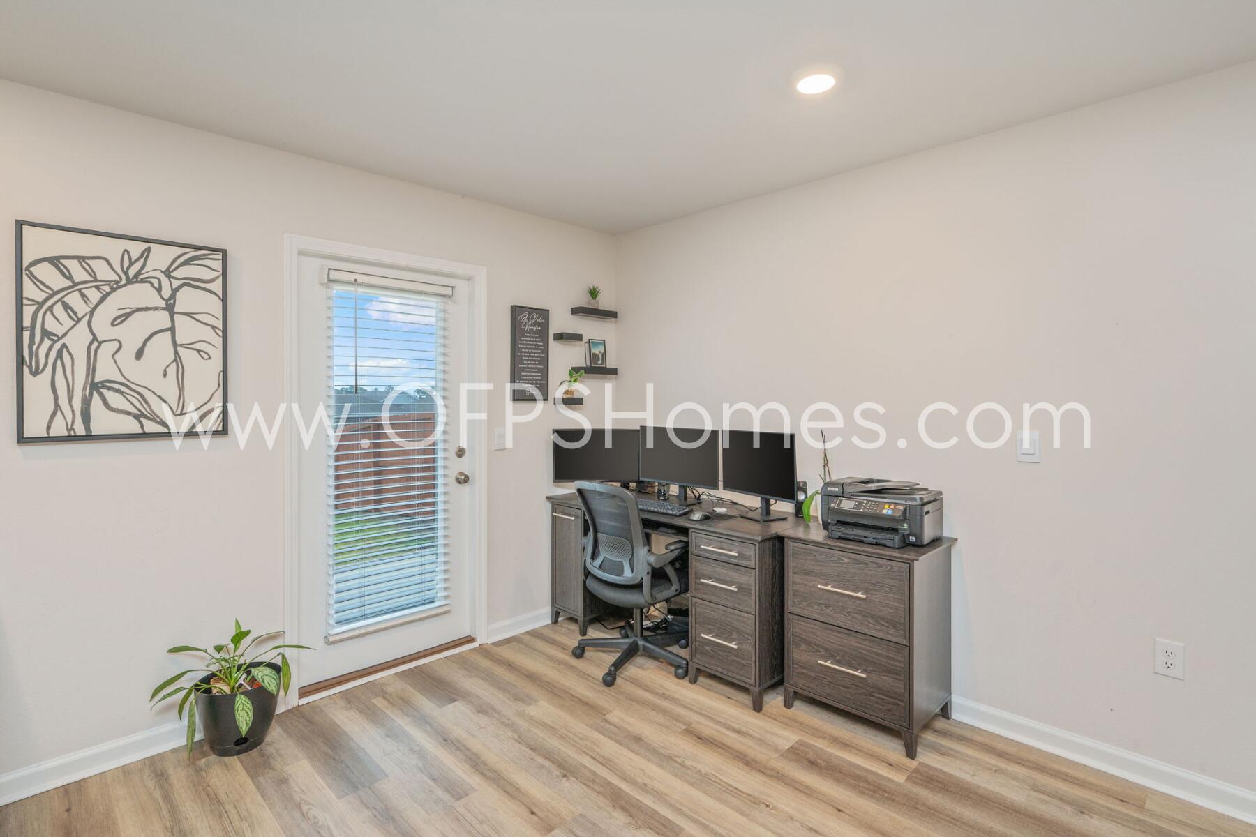 4623 Naval Court Crestview, FL 32539 - Photo 21 of 31 21