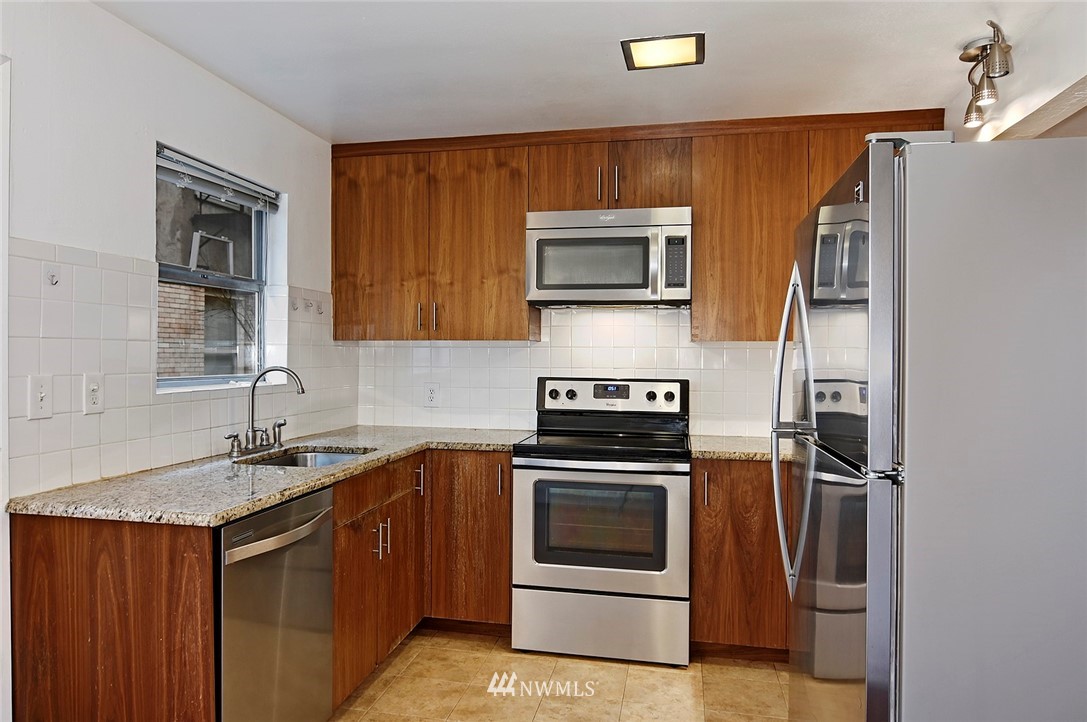 501 East Harrison Street, Unit 5 Seattle, WA 98102 - Photo 9 of 19