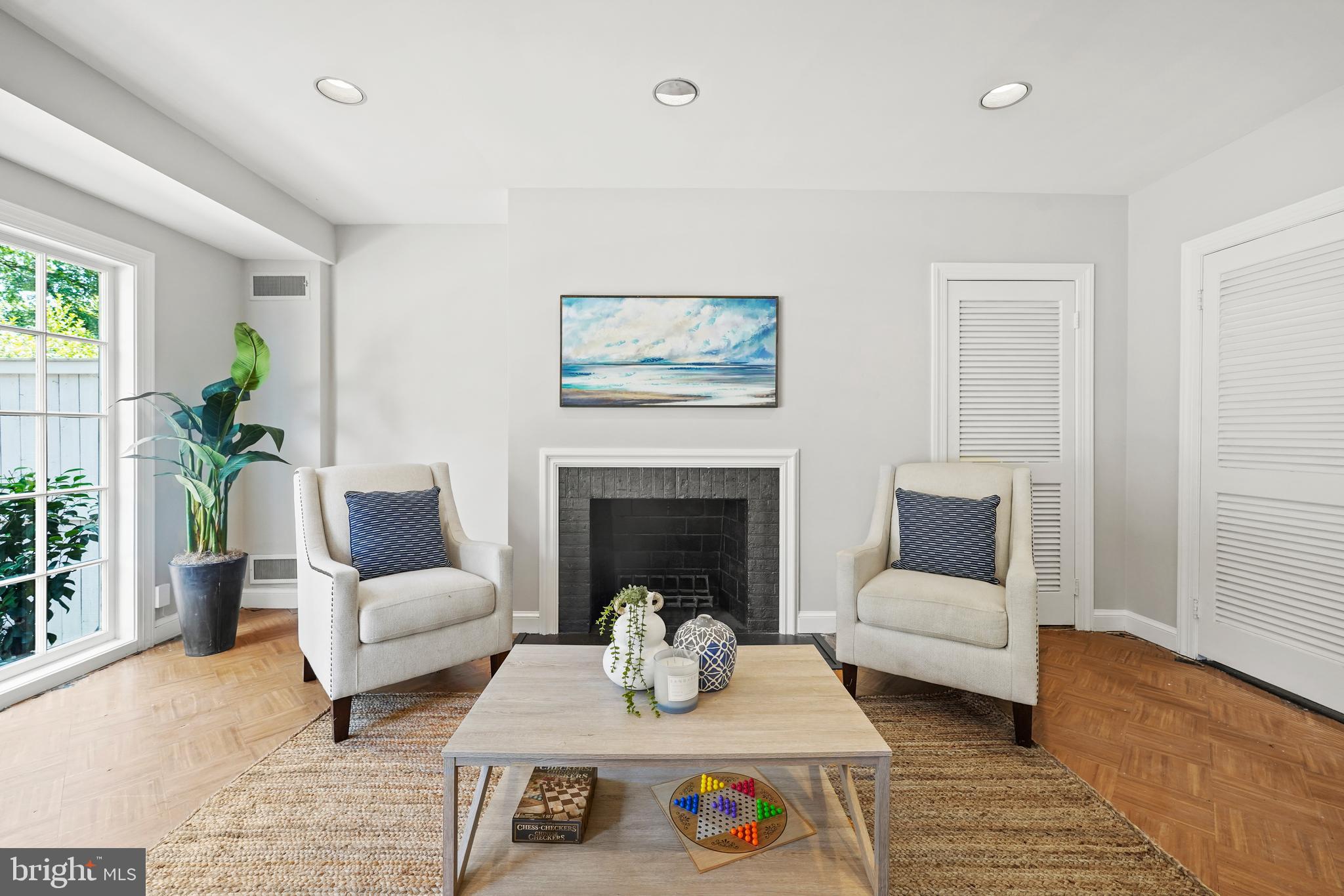 3325 R Street Northwest Washington, DC 20007 - Photo 6 of 50