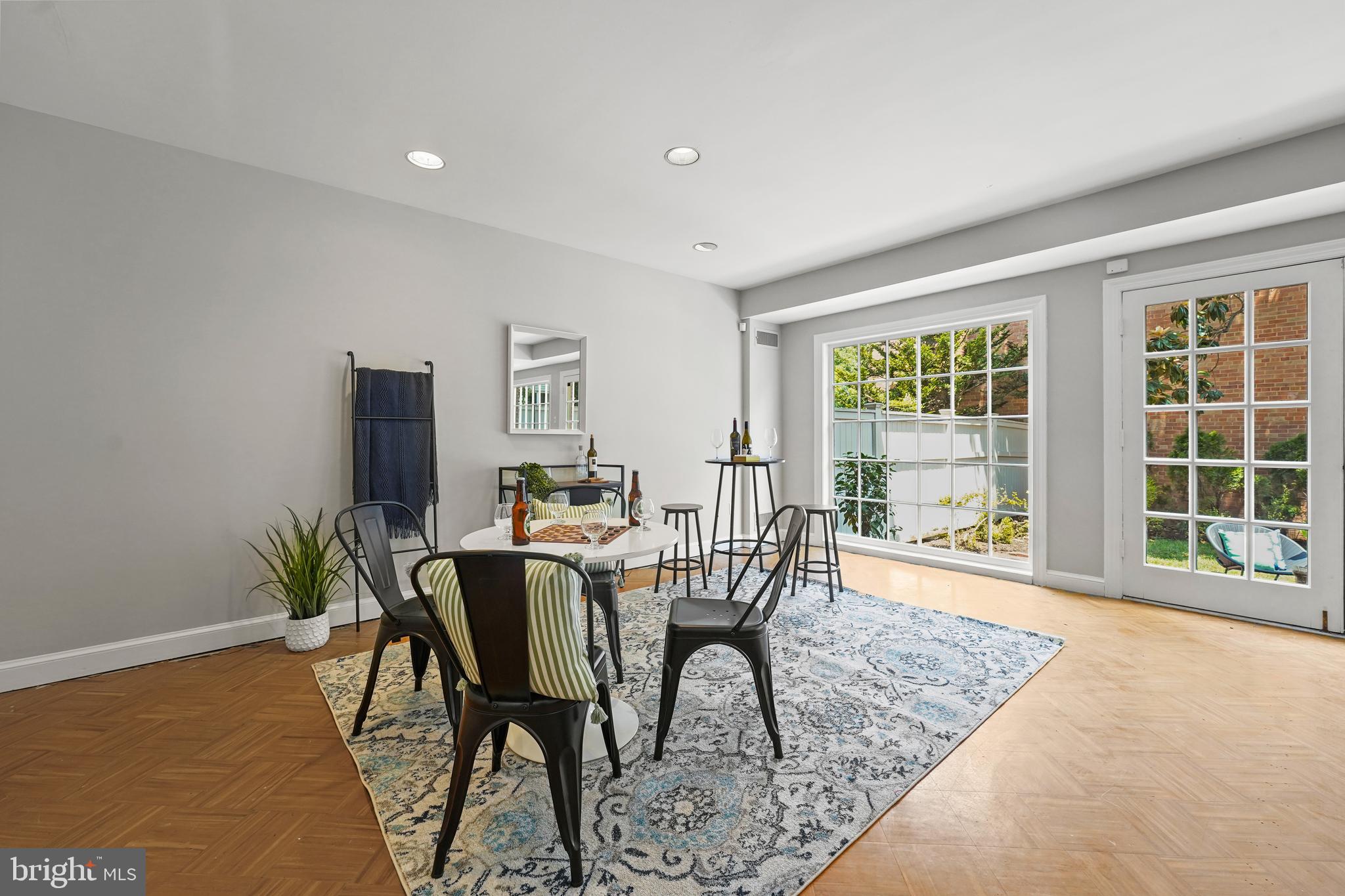 3325 R Street Northwest Washington, DC 20007 - Photo 8 of 50