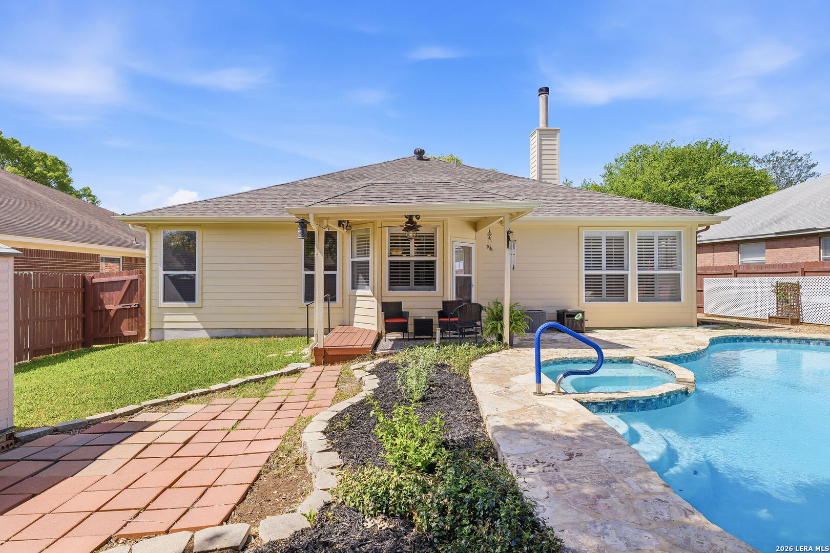 229 Notch Leaf Cibolo, TX 78108 - Photo 27 of 30 a front view of a house with garden