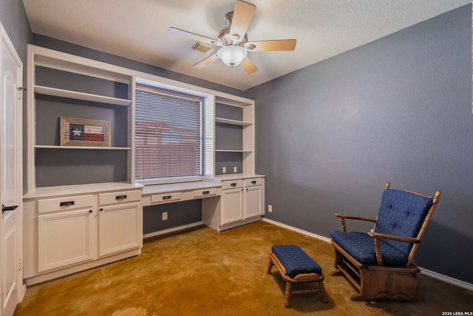 229 Notch Leaf Cibolo, TX 78108 - Photo 7 of 30 a room with table chair and couch
