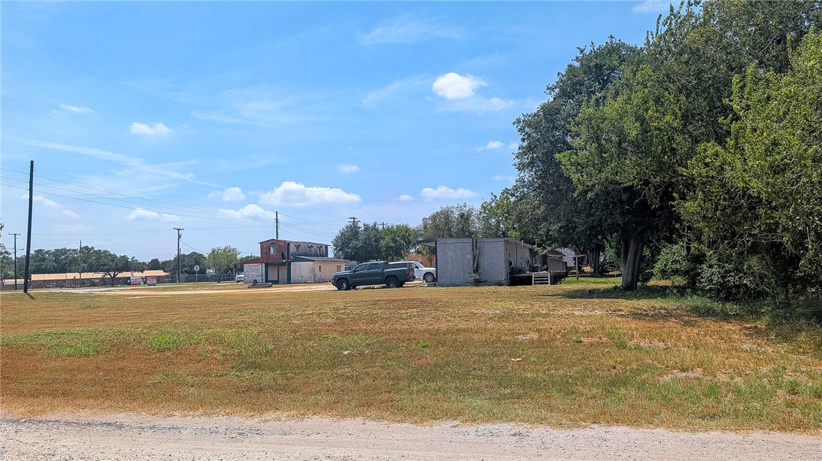 106 West Fulton Street Mathis, TX 78368 - Photo 12 of 16 Gallery Image 12