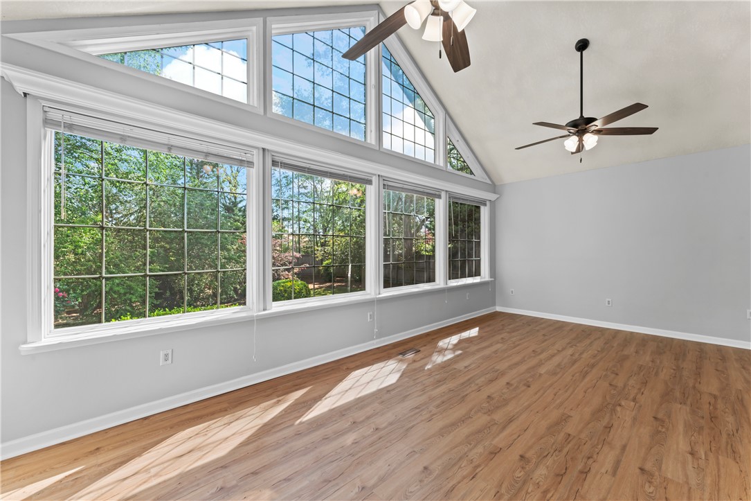 409 Arbor Way Seneca, SC 29672 - Photo 34 of 48