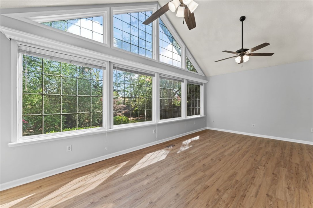 409 Arbor Way Seneca, SC 29672 - Photo 35 of 48