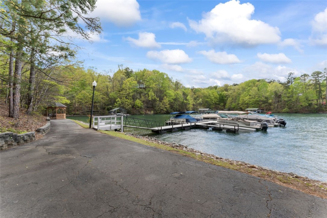 409 Arbor Way Seneca, SC 29672 - Photo 41 of 48 slips at the common area