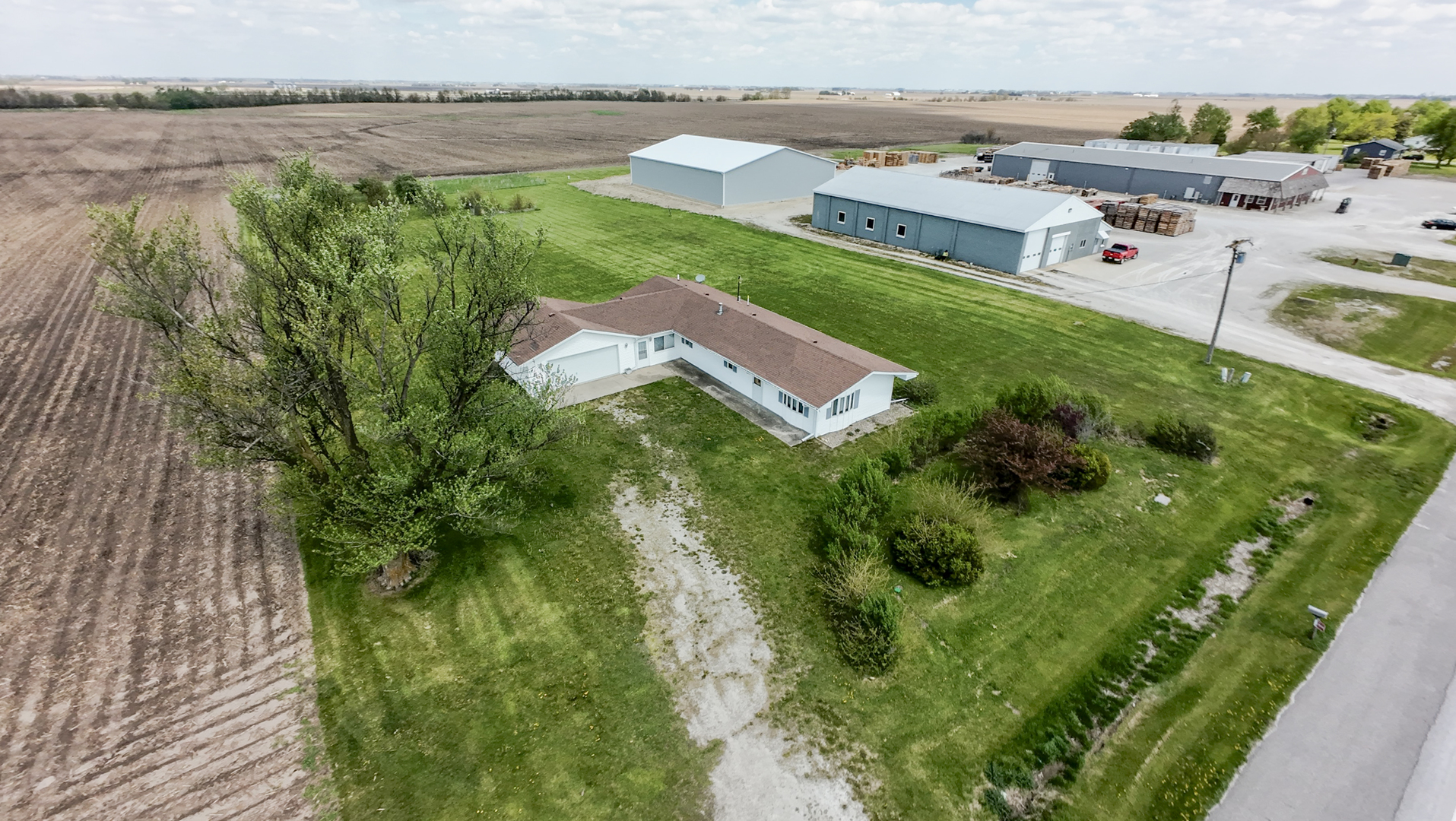 33879 East 800 N Road Chatsworth, IL 60921 - Photo 2 of 53