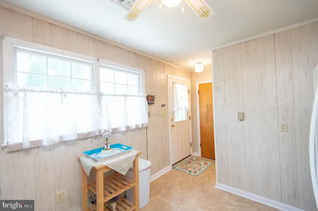 $2,000 | 110 Middle Street, Vienna, MD 21869