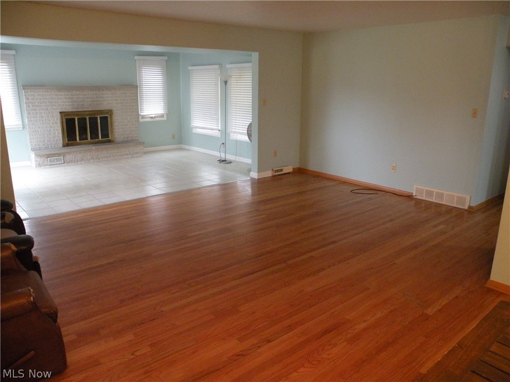 7675 Royal Ridge Drive Parma, OH 44129 - Photo 4 of 19