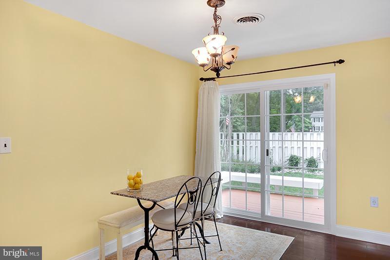 210 Beachwood Road Pasadena, MD 21122 - Photo 19 of 30 Dining Room