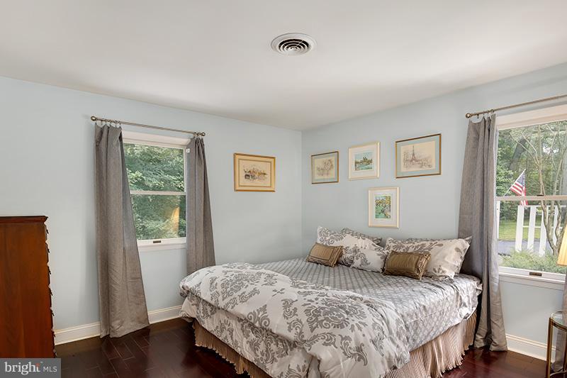 210 Beachwood Road Pasadena, MD 21122 - Photo 7 of 30 Bedroom