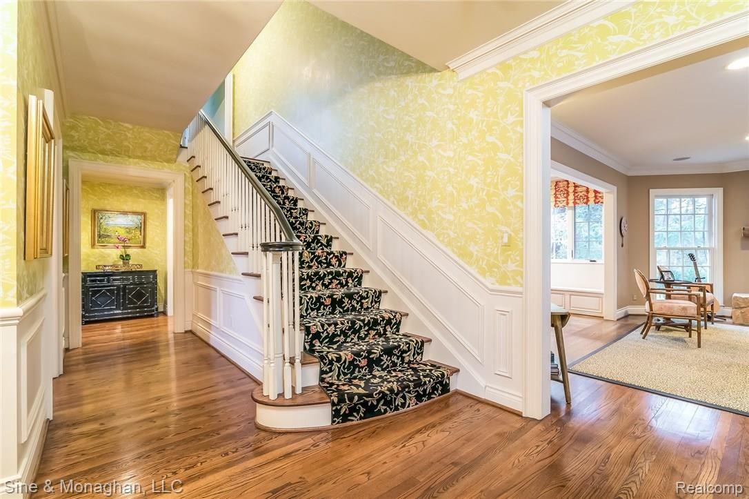 272 Ridge Road Grosse Pointe, MI 48236 - Photo 5 of 53 008-5503001-medium.jpg