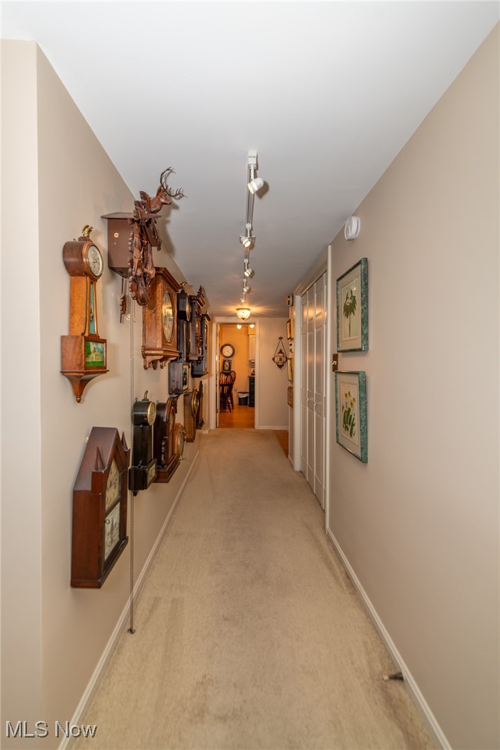 2365 Covington Road, Unit 221 Akron, OH 44313 - Photo 20 of 50 Hall from bedrooms to Foyer
