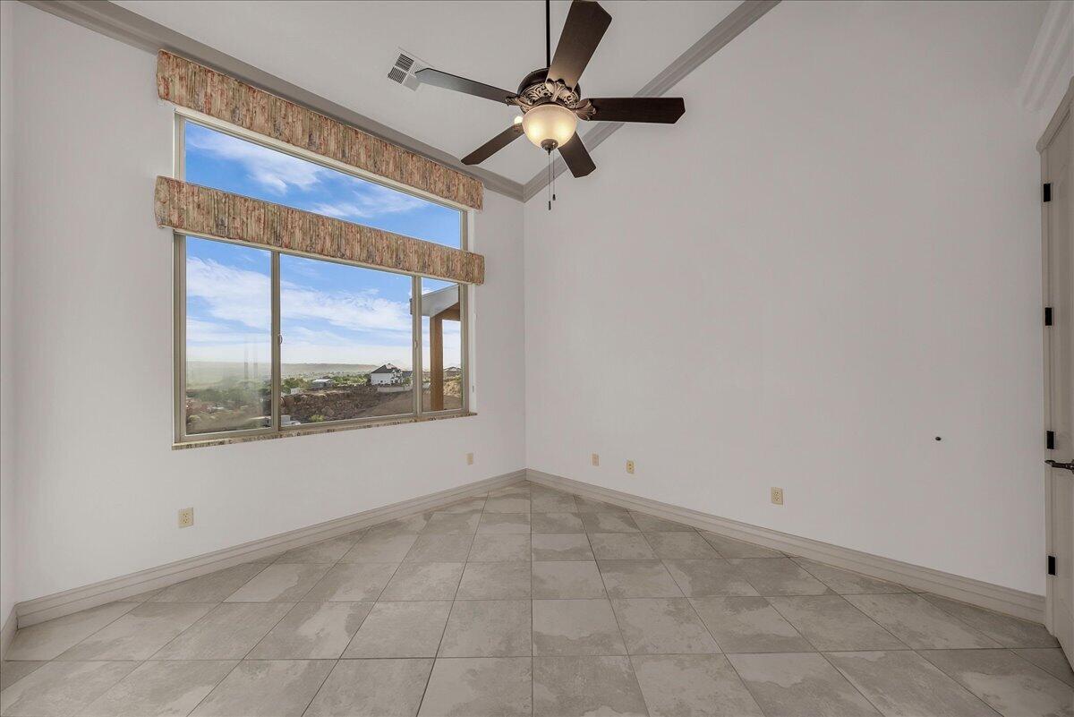 2255 Hill Road, Unit 15 St. George, UT 84790 - Photo 15 of 40 Primary Bedroom seating