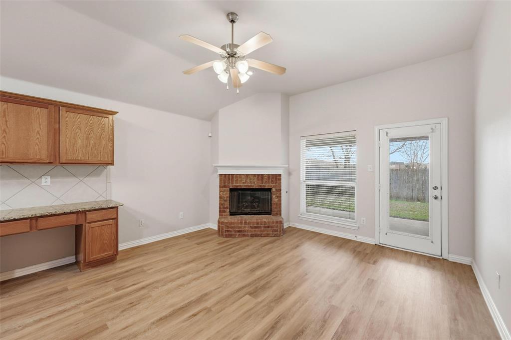 4416 Ridgeway Drive Mansfield, TX 76063 - Photo 12 of 27 Second living area with built in family workspace