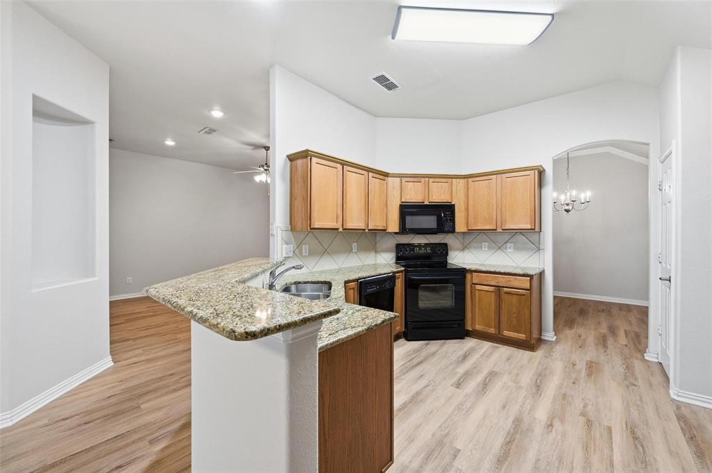 4416 Ridgeway Drive Mansfield, TX 76063 - Photo 10 of 27