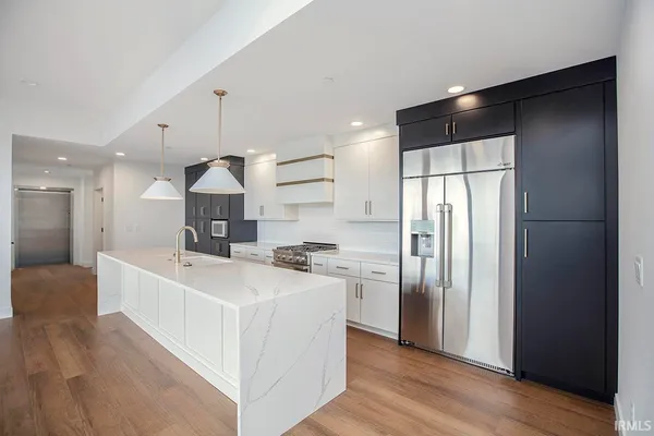 $1,249,900 | 960 East Jackson Boulevard, Elkhart, IN 46516