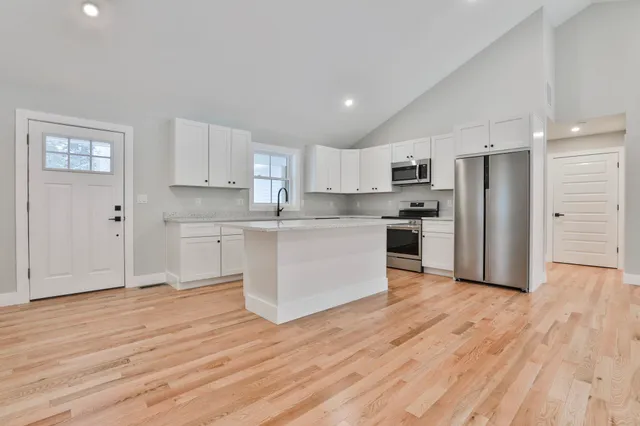 $599,999 | 16 Thompson Crossing, Unit 23113, Antrim, NH 03440